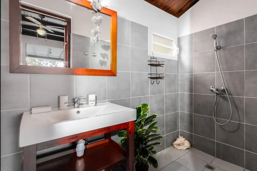 Lägenhet Appartement Alize Vue Imprenable Sur La Mer Sainte-Luce Martinique